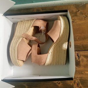 LIKE NEW Stylish Trend Rusty Pink Wedge High Heels